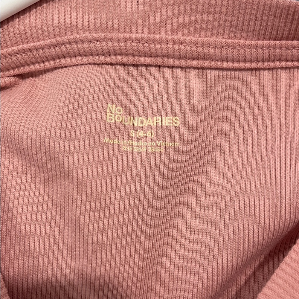 pink tshirt - Picture 2 of 3